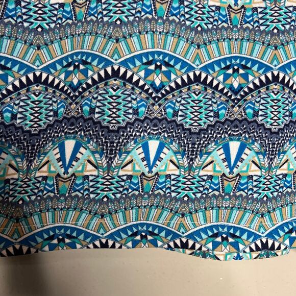Forever 21 Blue Green Aztec Print Flat Front Side Zip Shorts Women's Size Large - Picture 5 of 6